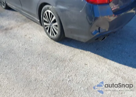 2018 Subaru Legacy 2.5I Premium z USA, uszkodzony, nr VIN 4S3BNAH61J3013199